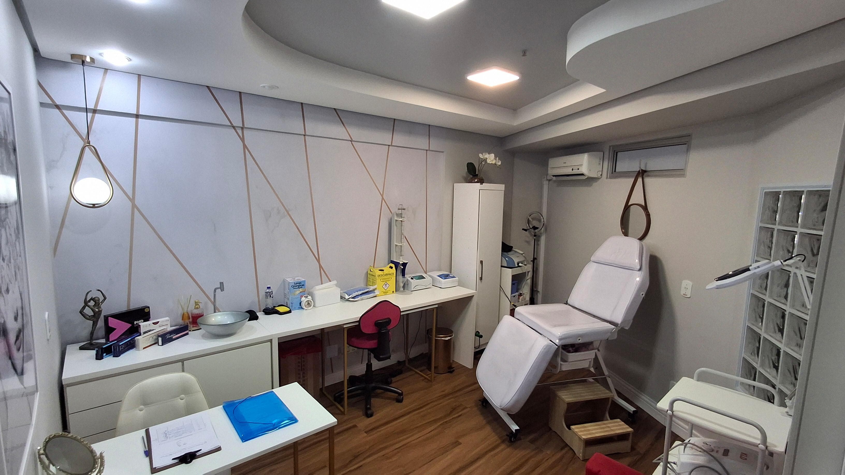 Sala de atendimento da Clínica Dra. Glauciane Morais no Jardim Satélite, SJC